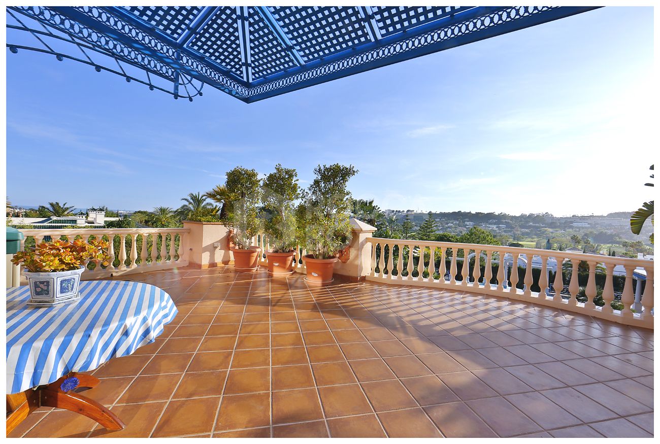 Luxury classic mansion in Marbella
