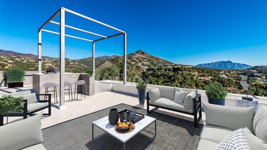 Luxurious Modern Villa with Panoramic Views in Monte Mayor