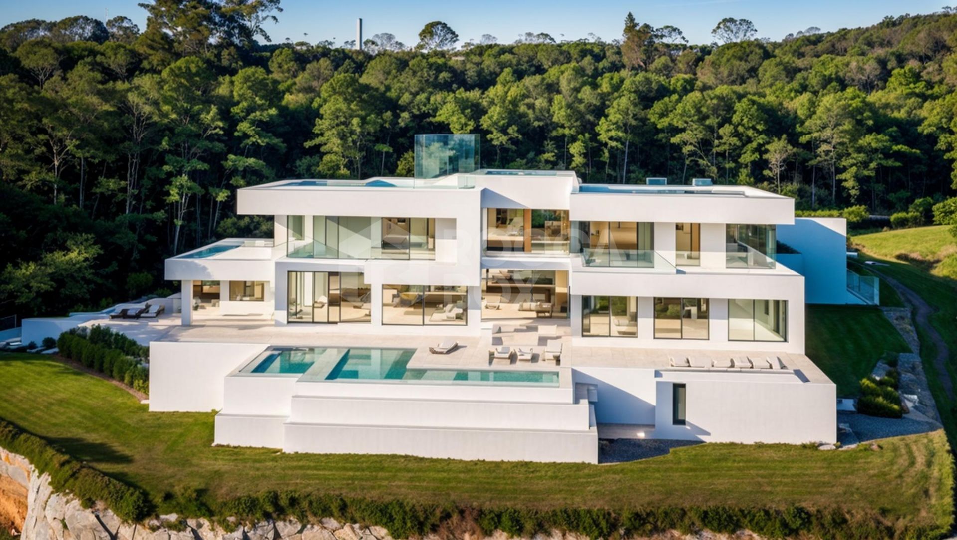 Luxurious Modern Villa with Panoramic Views in Monte Mayor