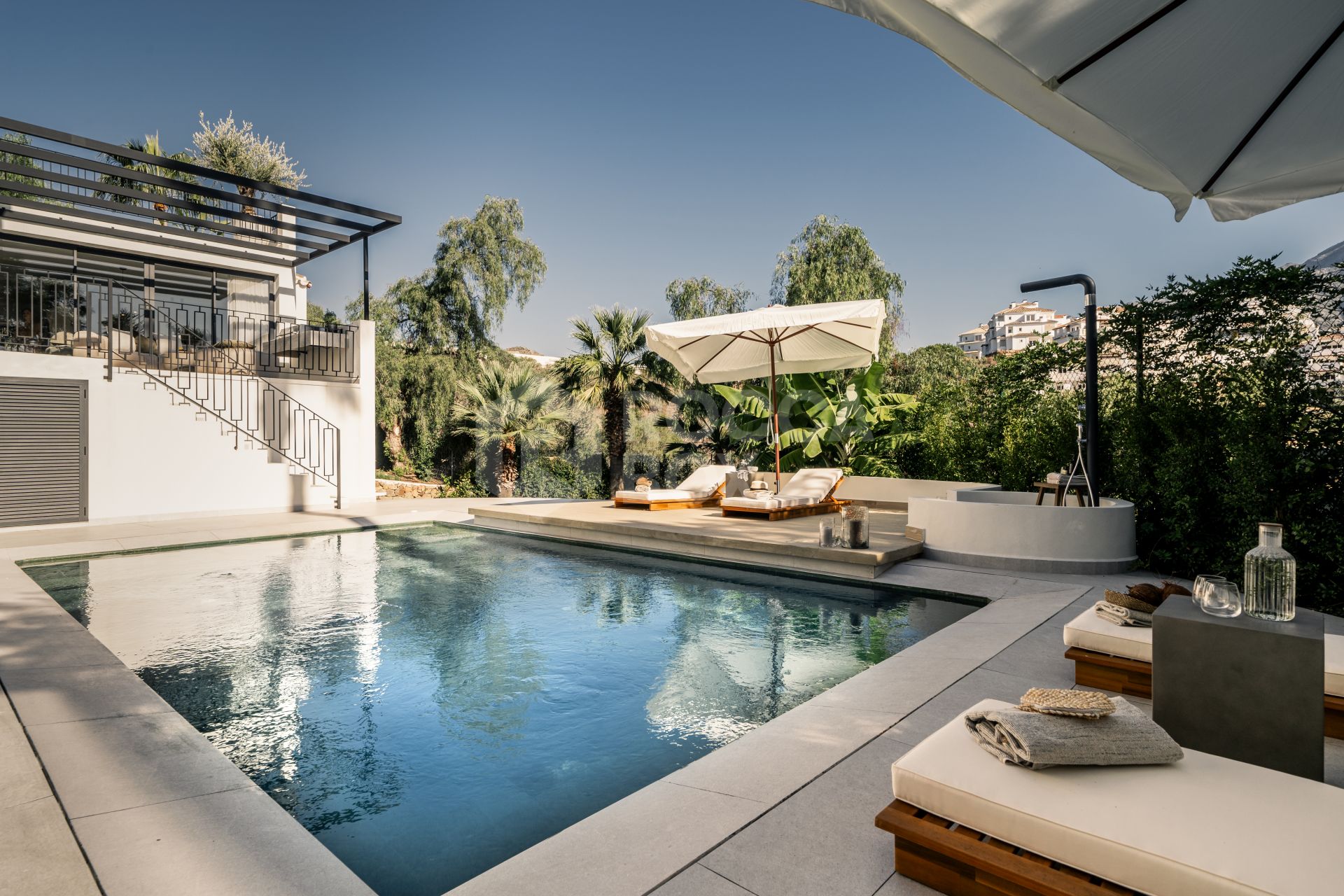 NEWLY RENOVATED VILLA IN NUEVA ANDALUCIA