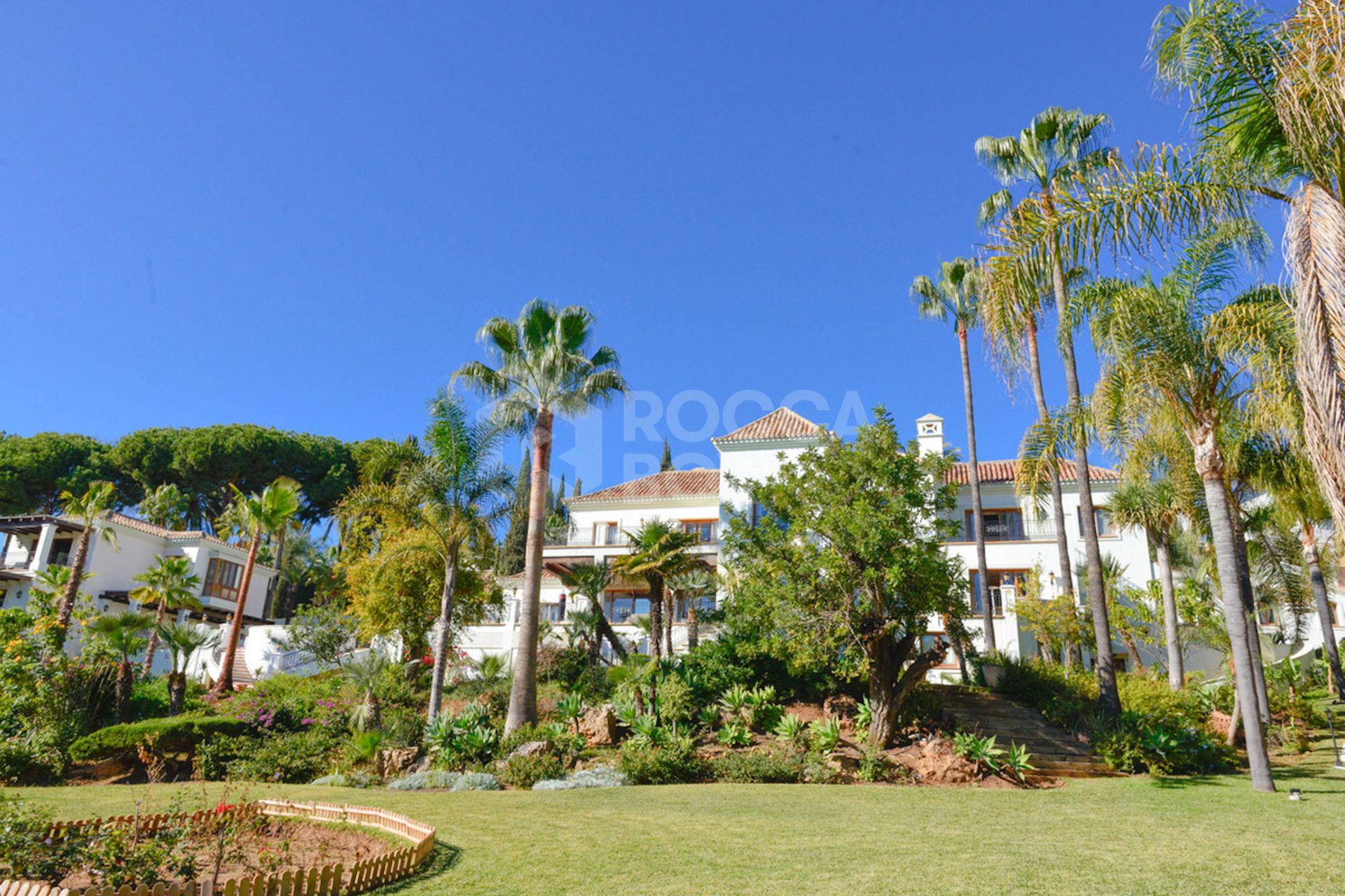 MEDITERRANEAN-STYLE MANSION