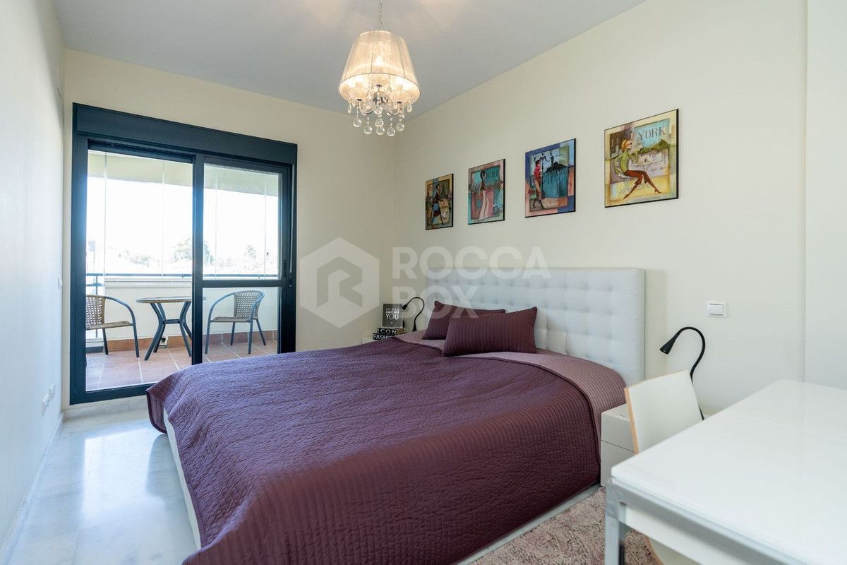 APARTMENT WITH SEA VIEWS IN THE NEW GOLDEN MILE