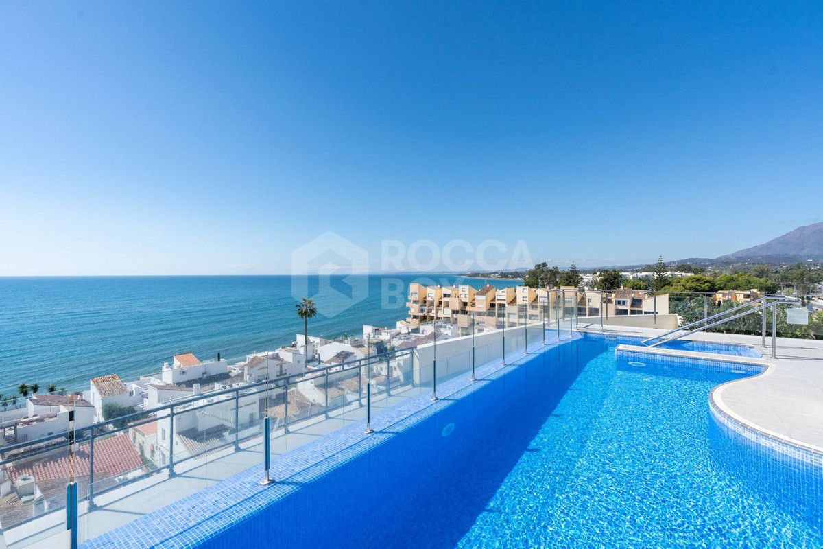 APARTMENT WITH SEA VIEWS IN THE NEW GOLDEN MILE