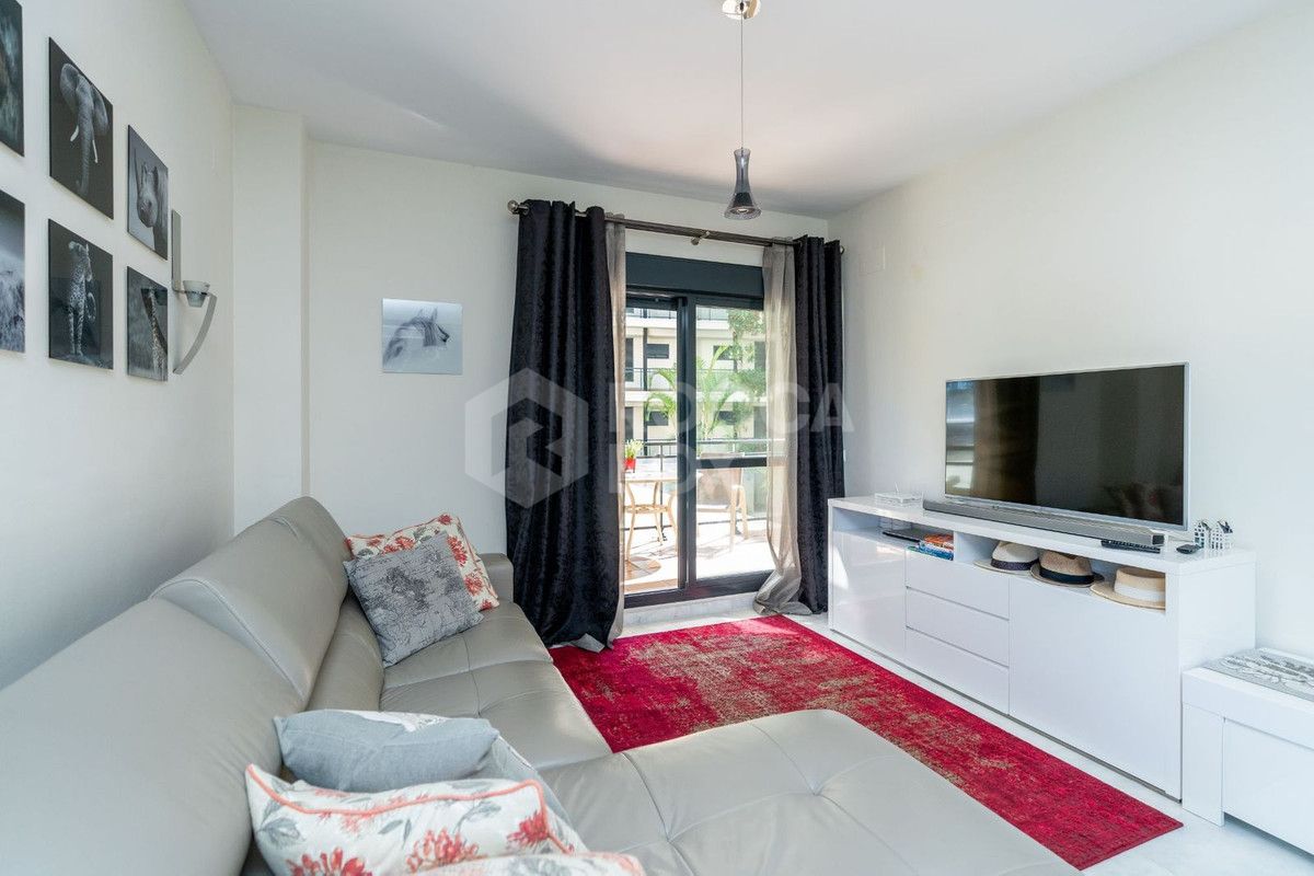 APARTMENT WITH SEA VIEWS IN THE NEW GOLDEN MILE