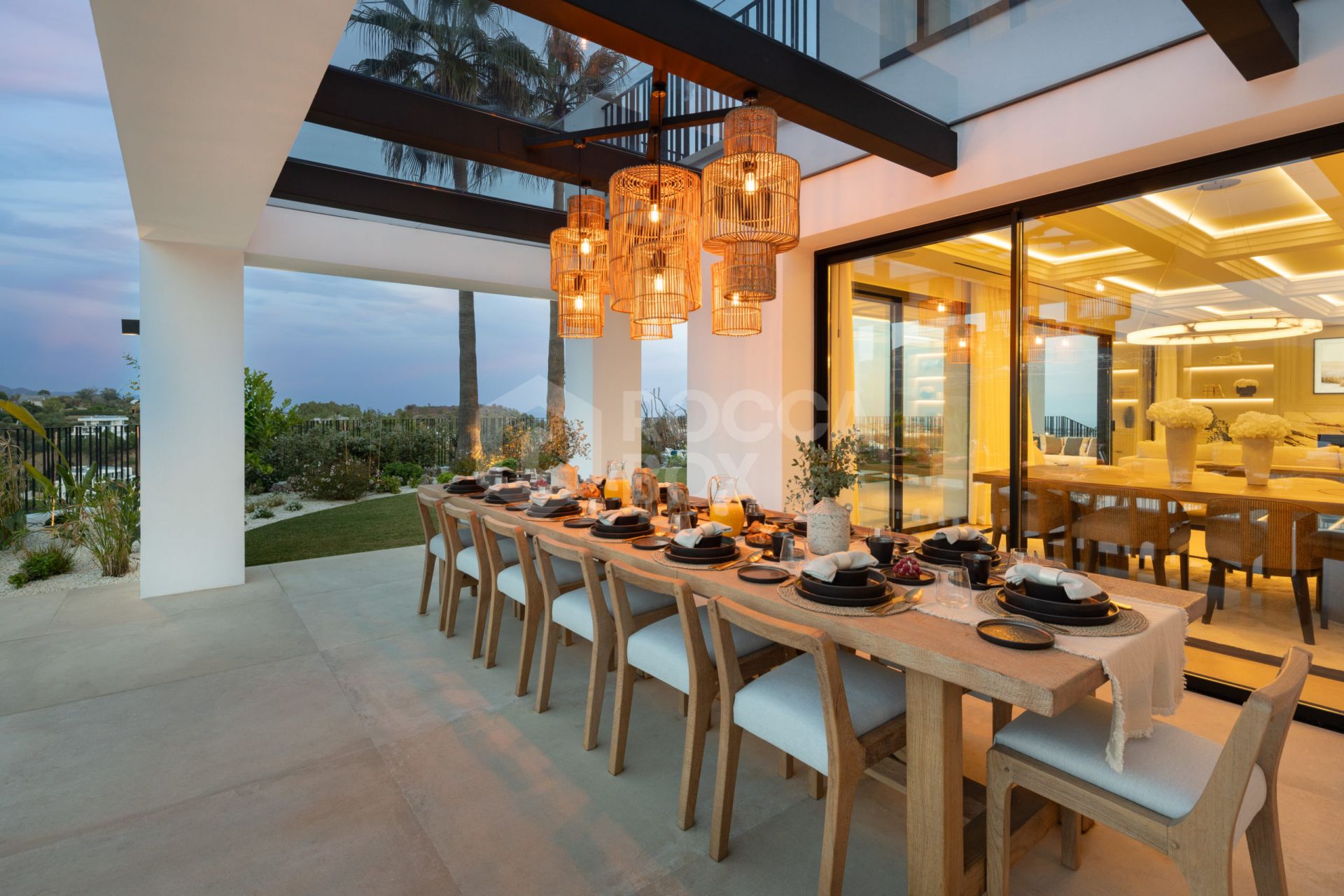VILLA WITH SEA VIEWS IN MARBELLA