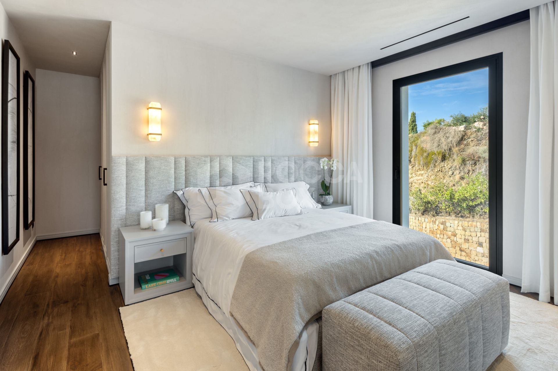 VILLA WITH SEA VIEWS IN MARBELLA