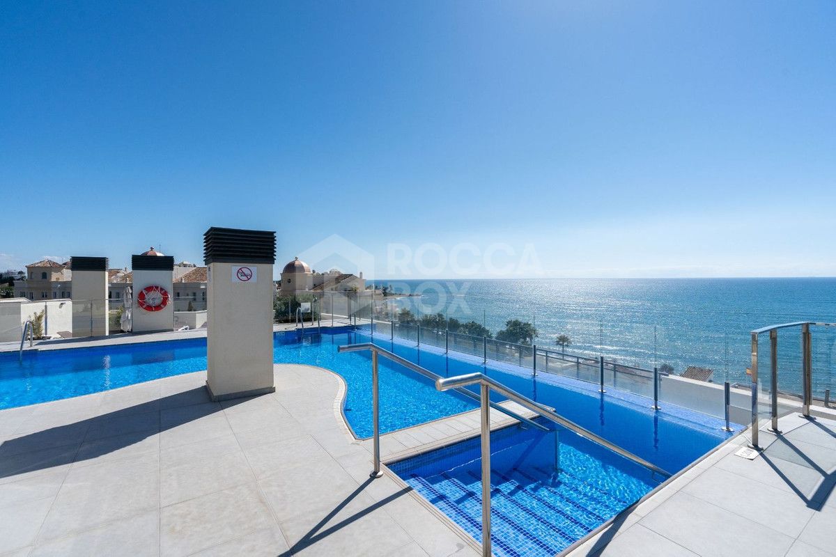 APARTMENT WITH SEA VIEWS IN THE NEW GOLDEN MILE