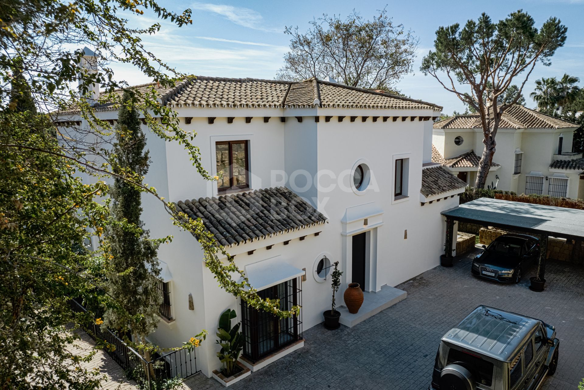 VILLA WITH SEA VIEWS IN MARBELLA