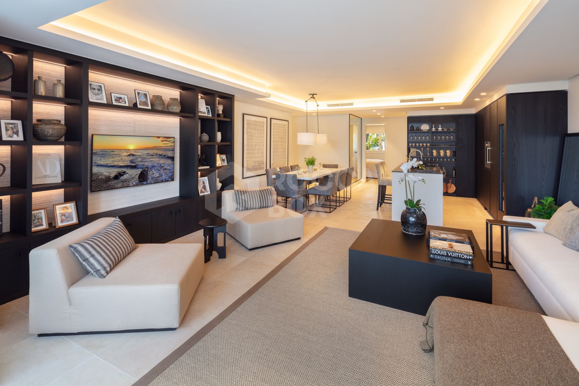 APARTMENT IN PUENTE ROMANO, MARBELLA