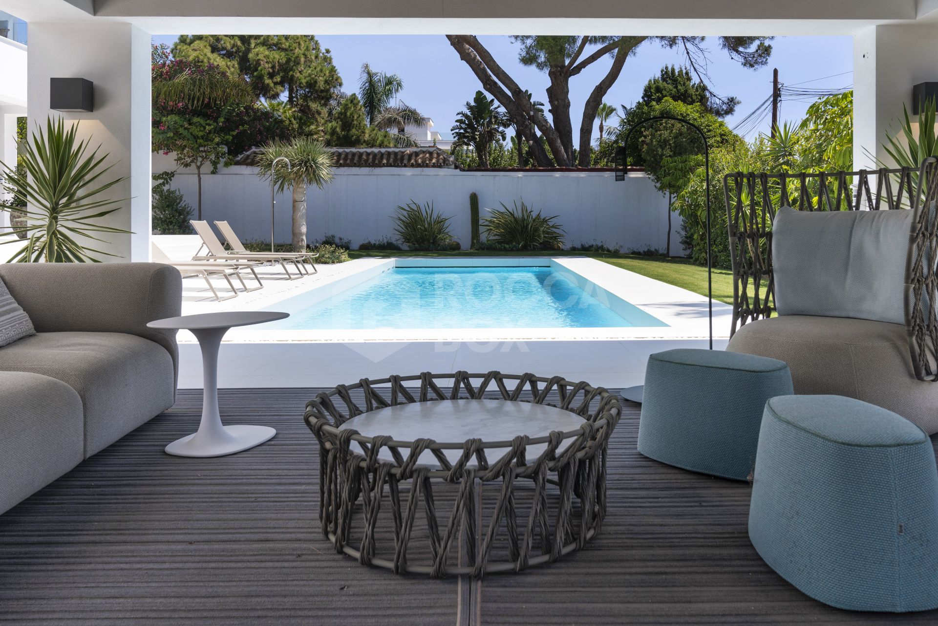 BEACHFRONT VILLA
