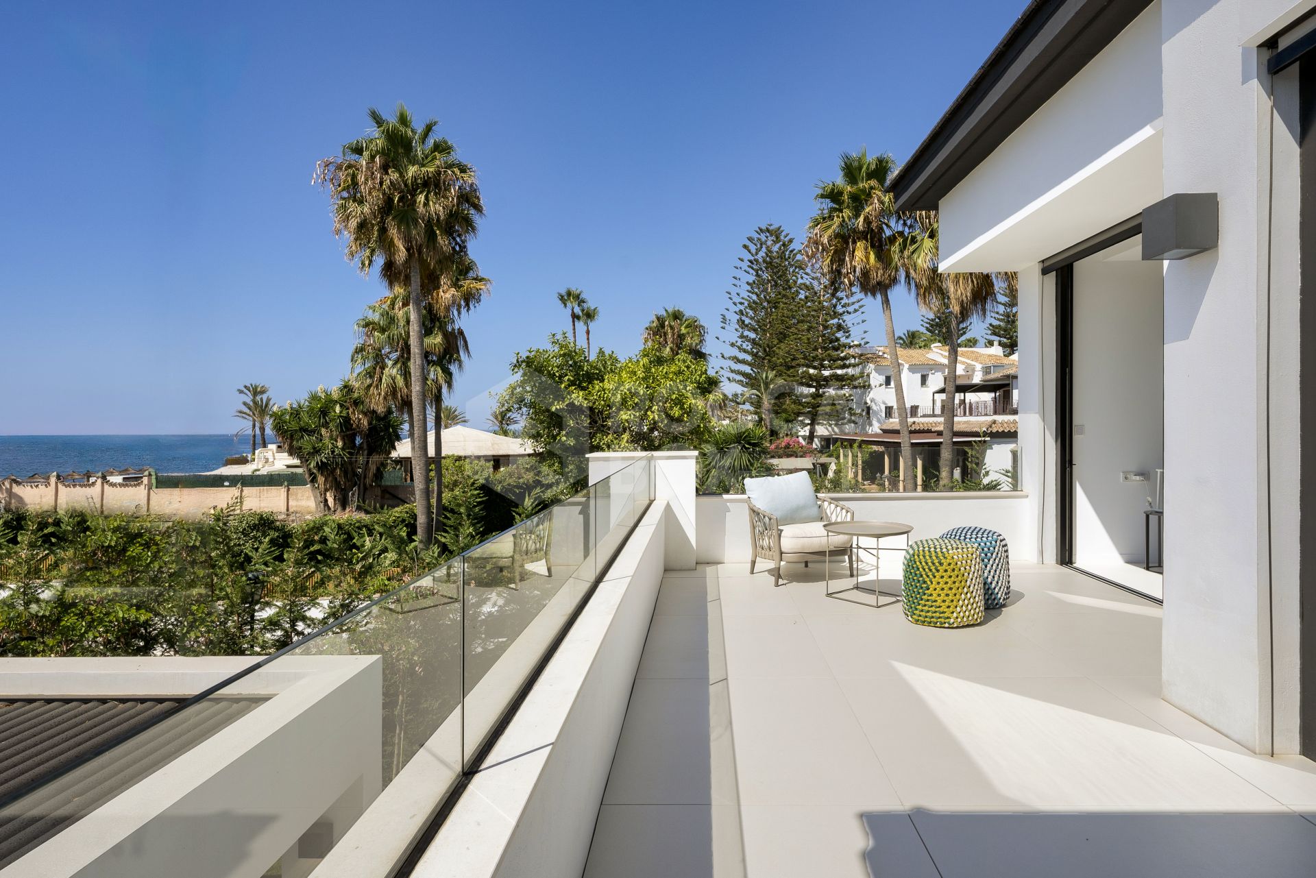 BEACHFRONT VILLA