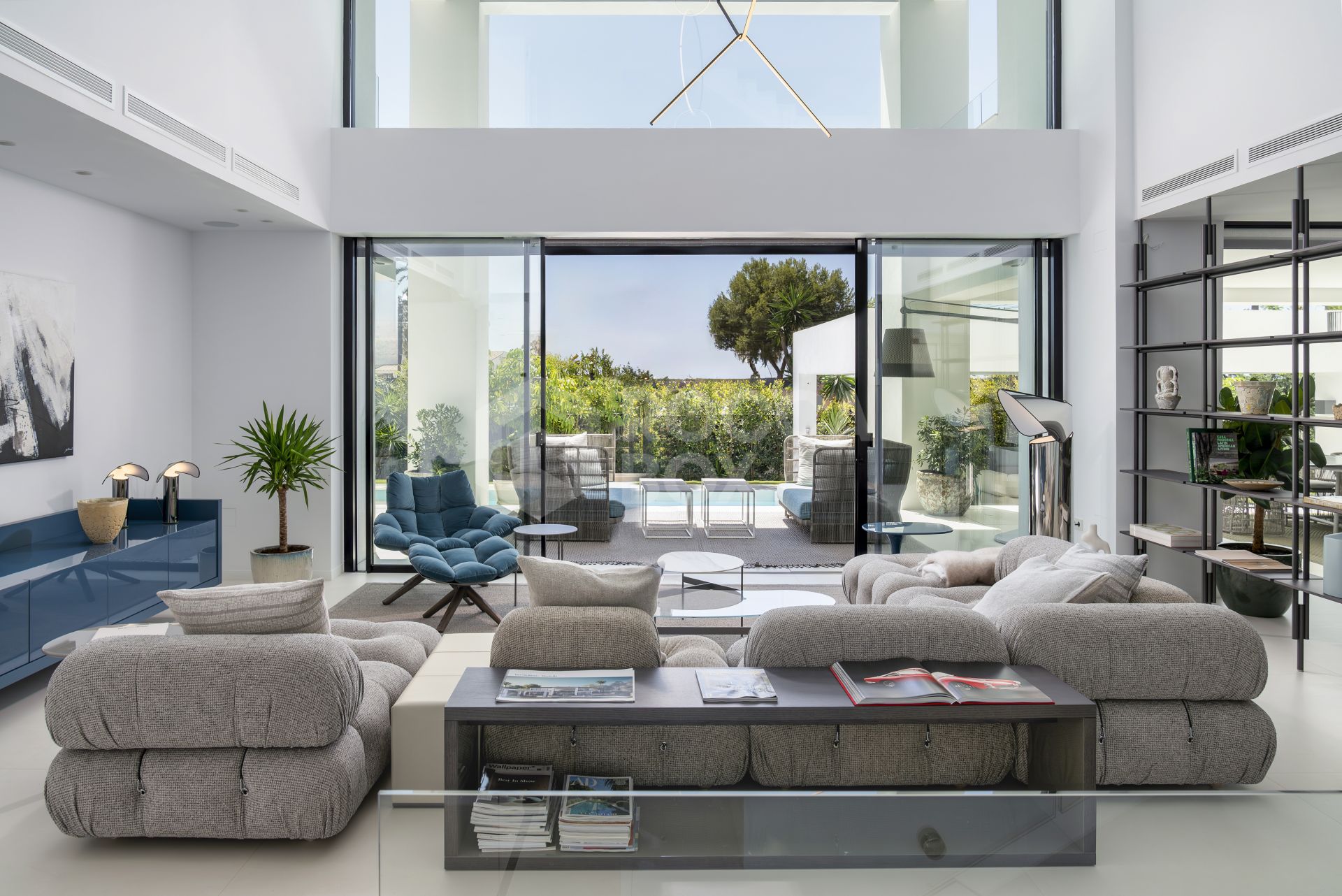 BEACHFRONT VILLA