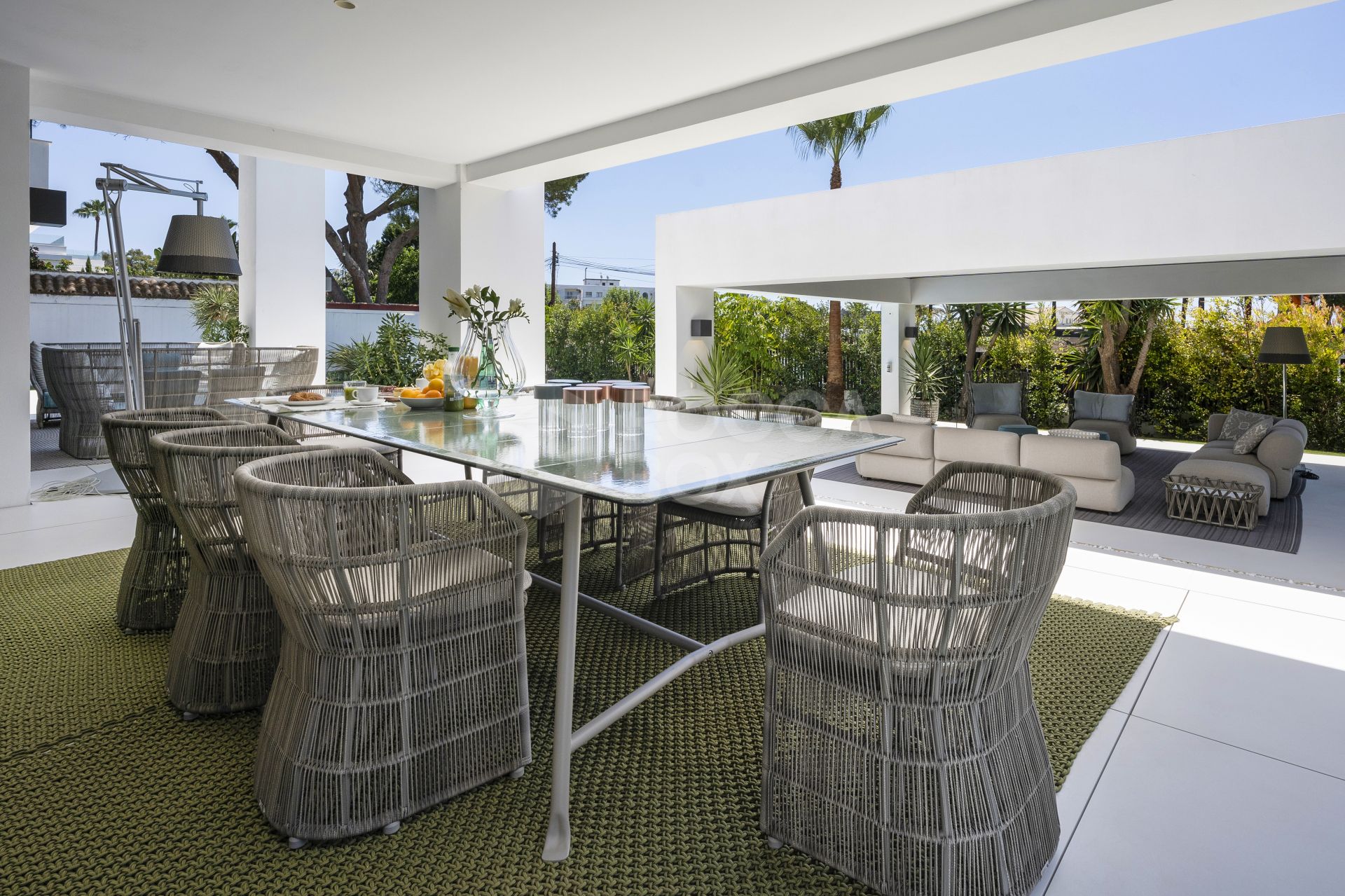 BEACHFRONT VILLA