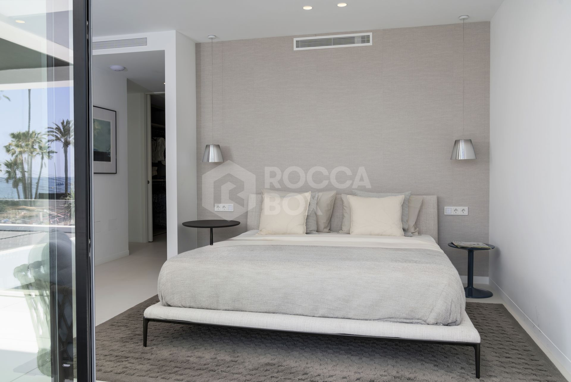 BEACHFRONT VILLA
