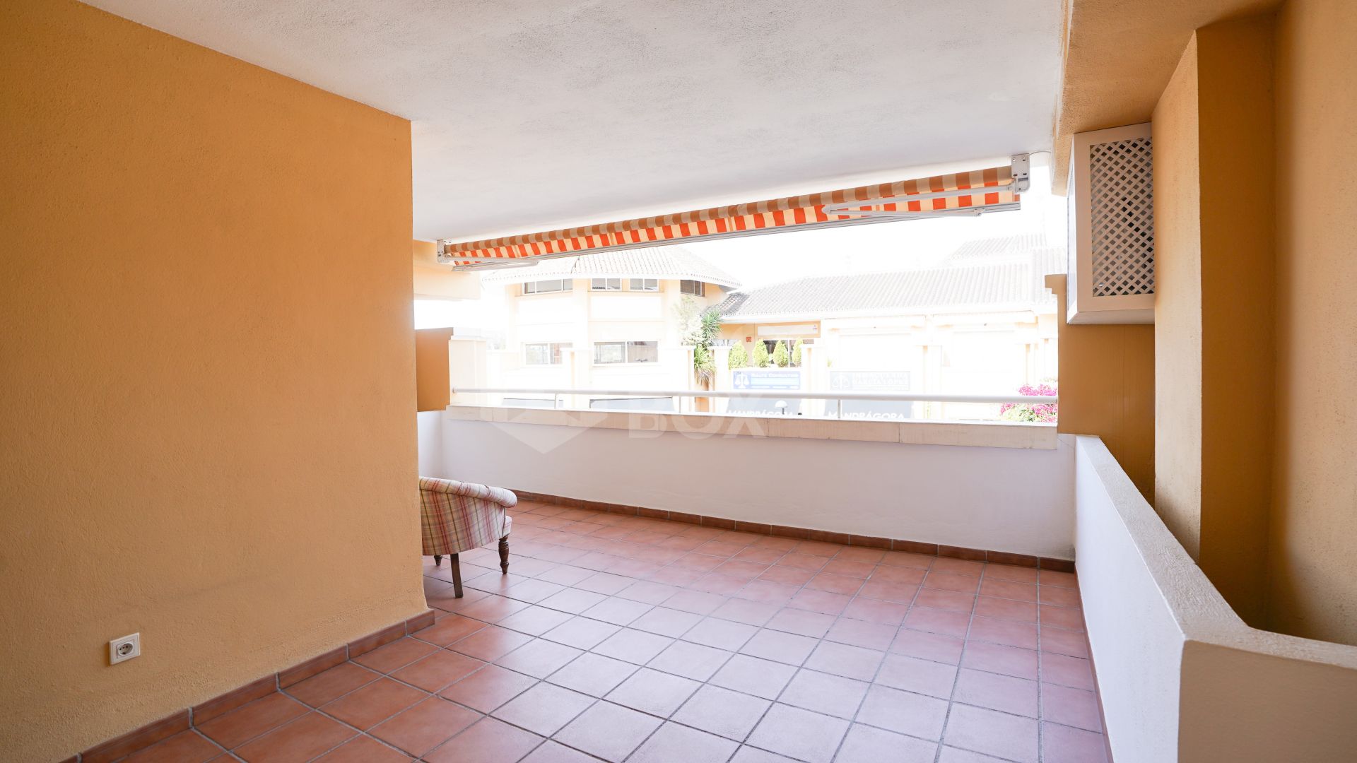 Elegant 2-Bedroom Apartment for Sale in La Quinta, Marbella