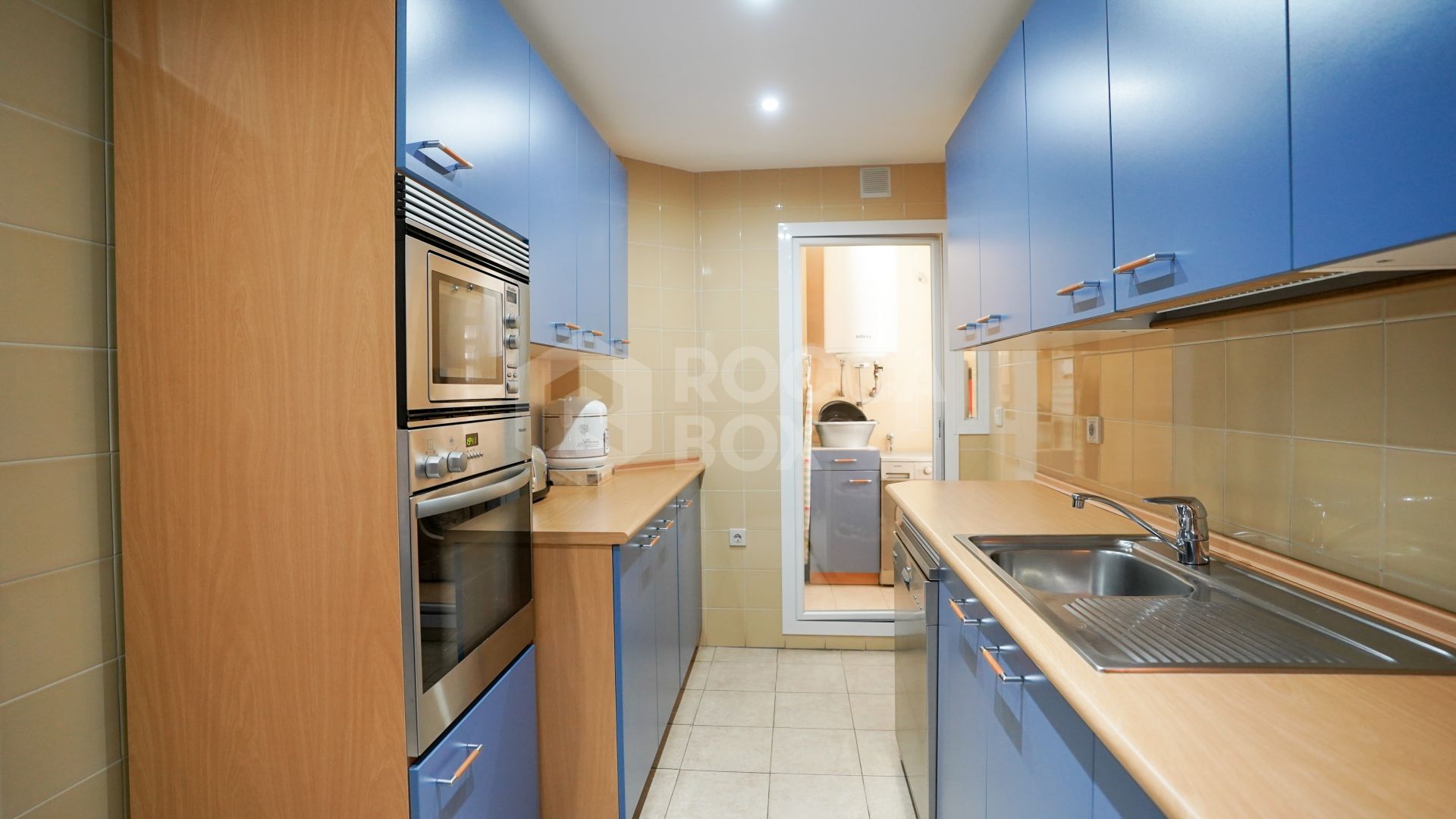Elegant 2-Bedroom Apartment for Sale in La Quinta, Marbella