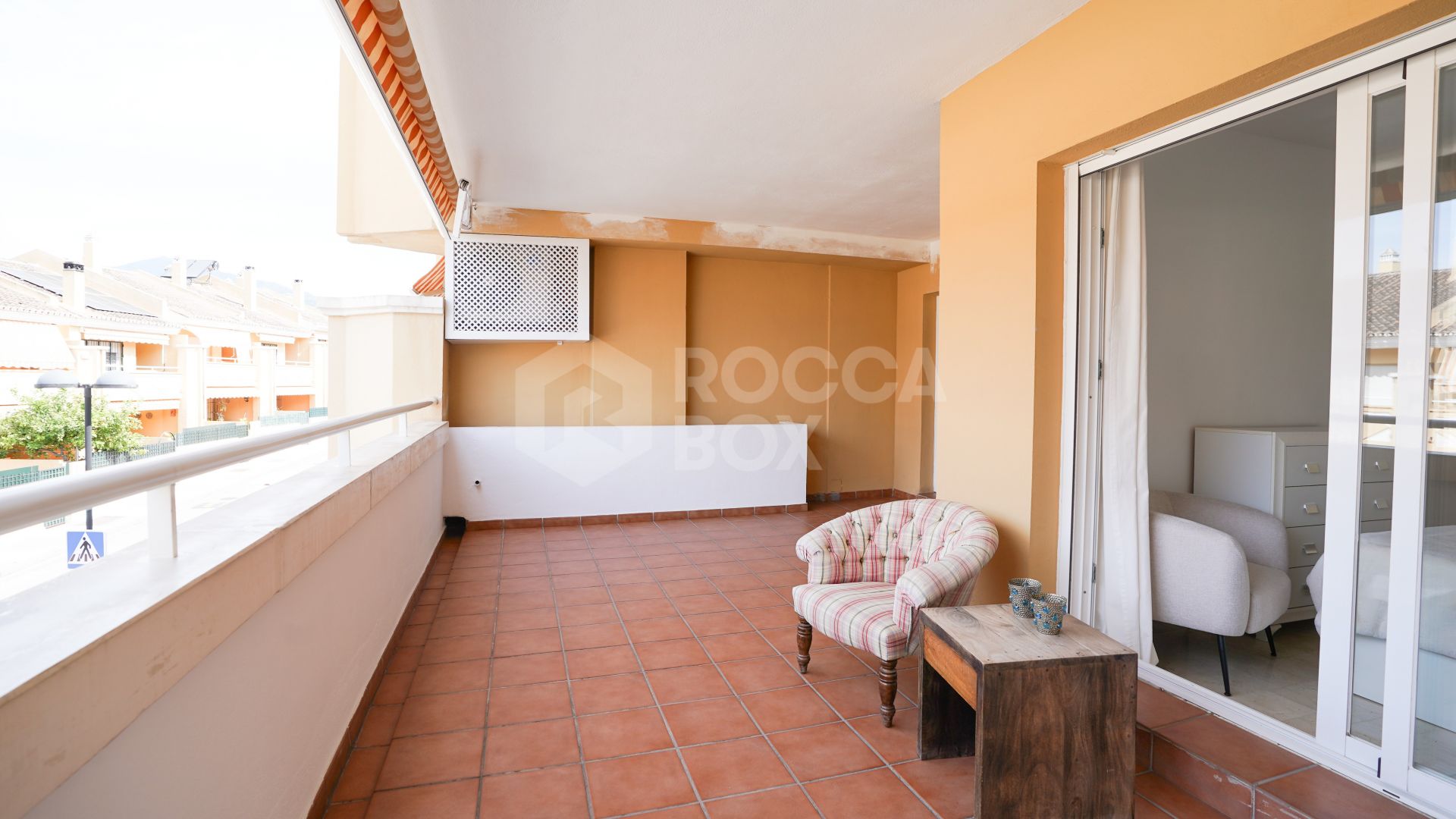 Elegant 2-Bedroom Apartment for Sale in La Quinta, Marbella