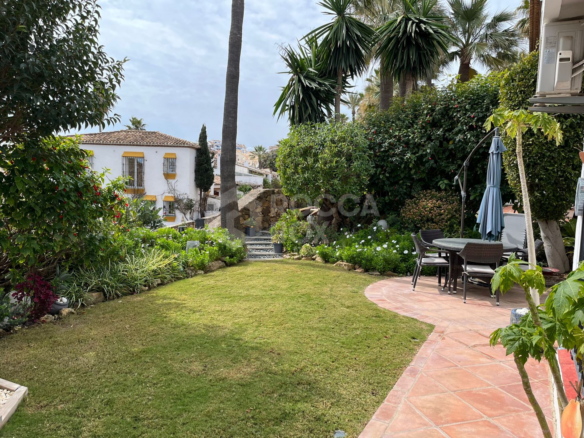SEA VIEWS HOME