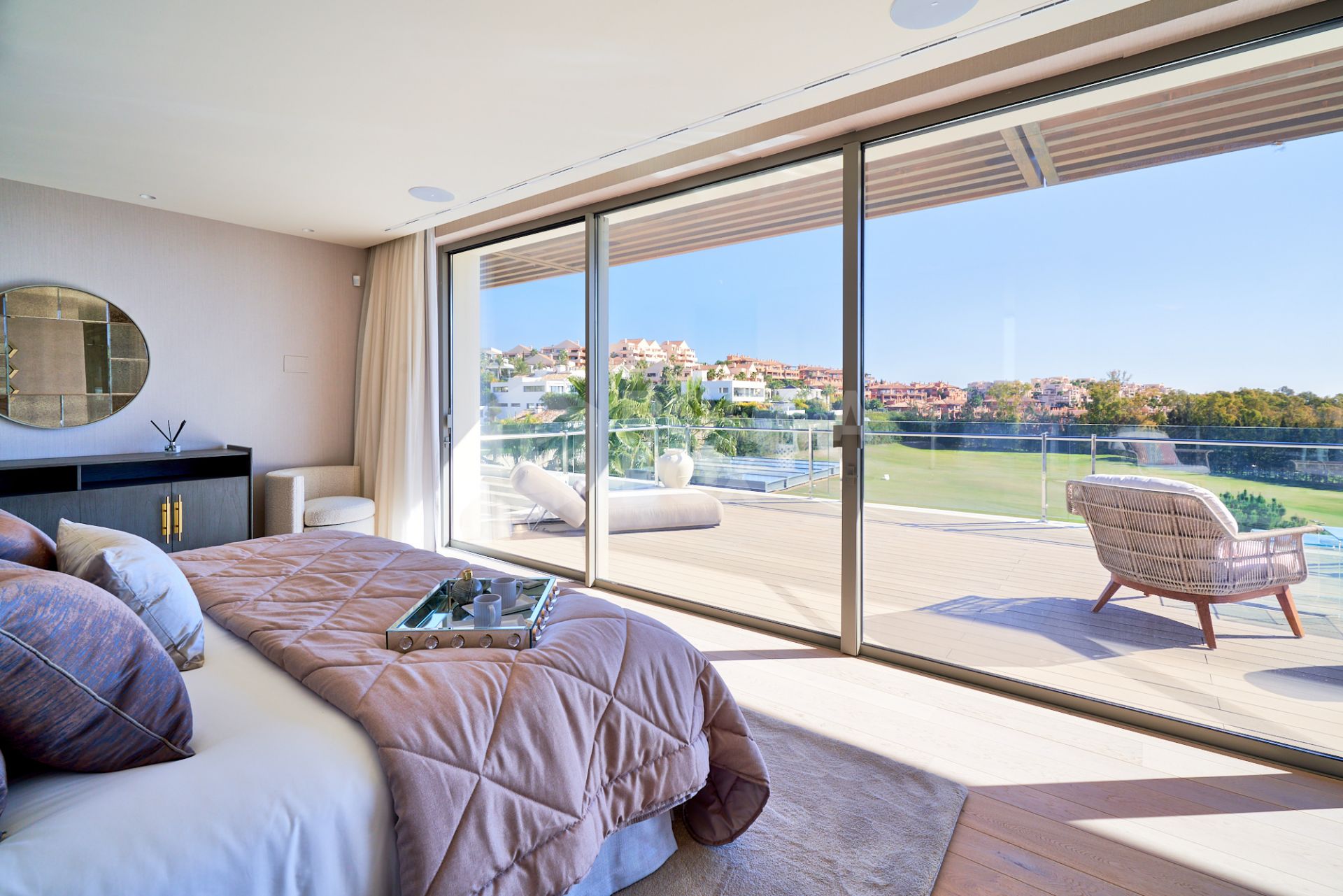 FRONT LINE GOLF VILLA IN MARBELLA