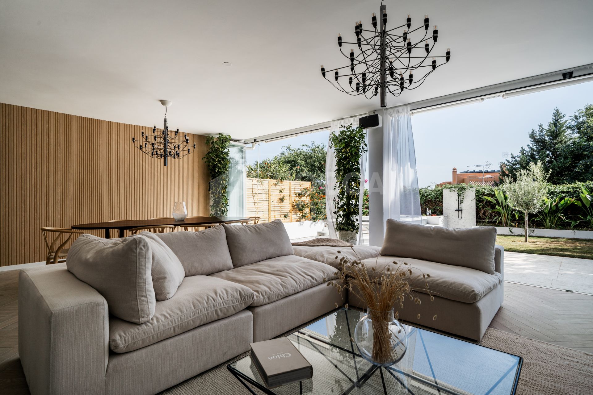 YOUR APARTMENT WITH PRIVATE JACUZZI IN MARBELLA