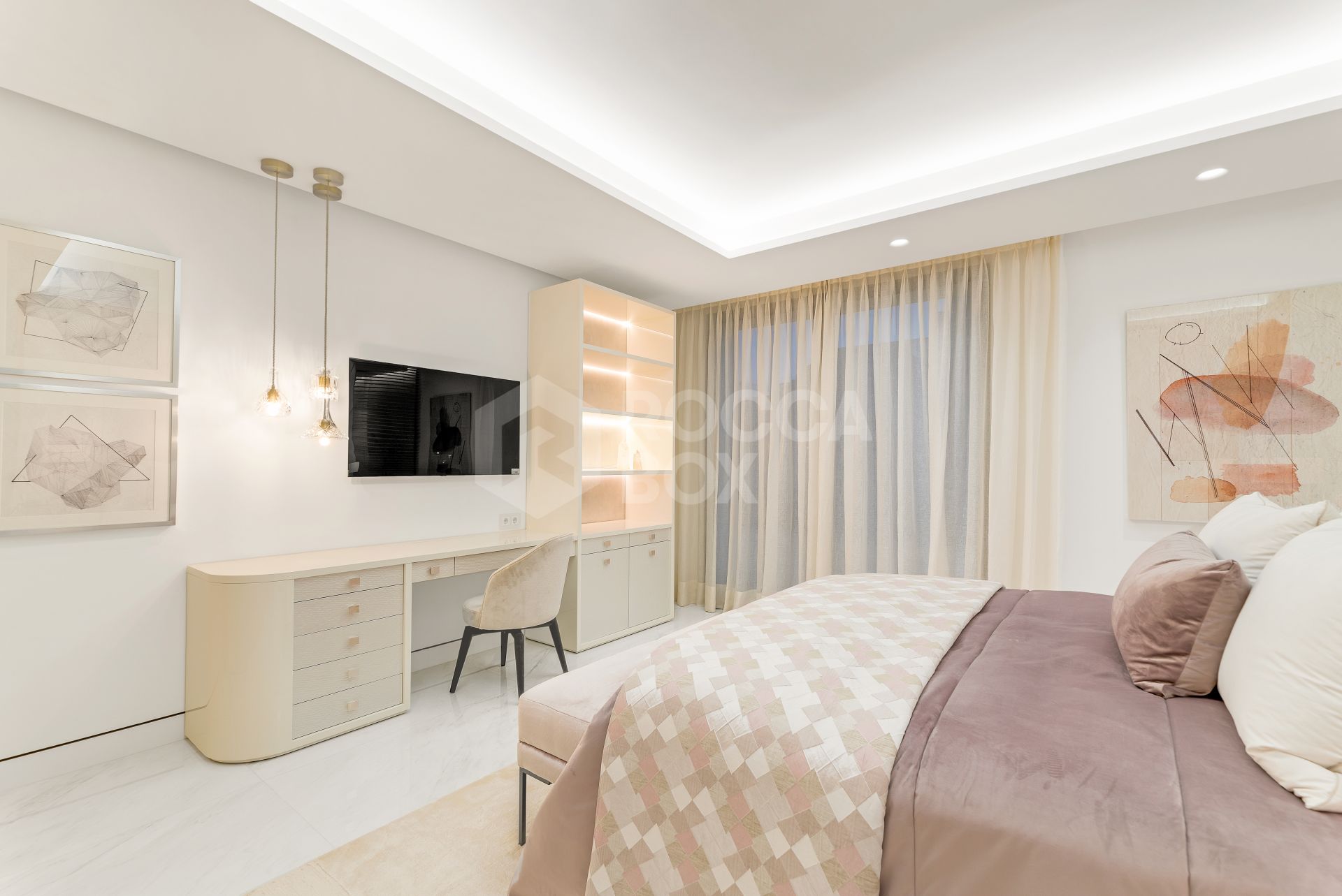 LUXURY APARTMENT WITH SEA VIEWS