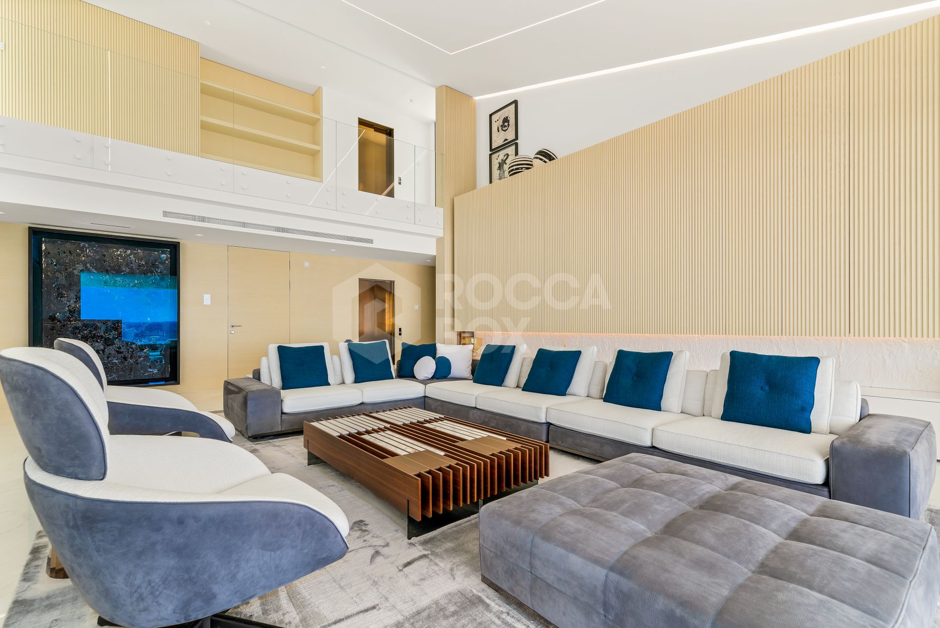 LUXURY APARTMENT WITH SEA VIEWS