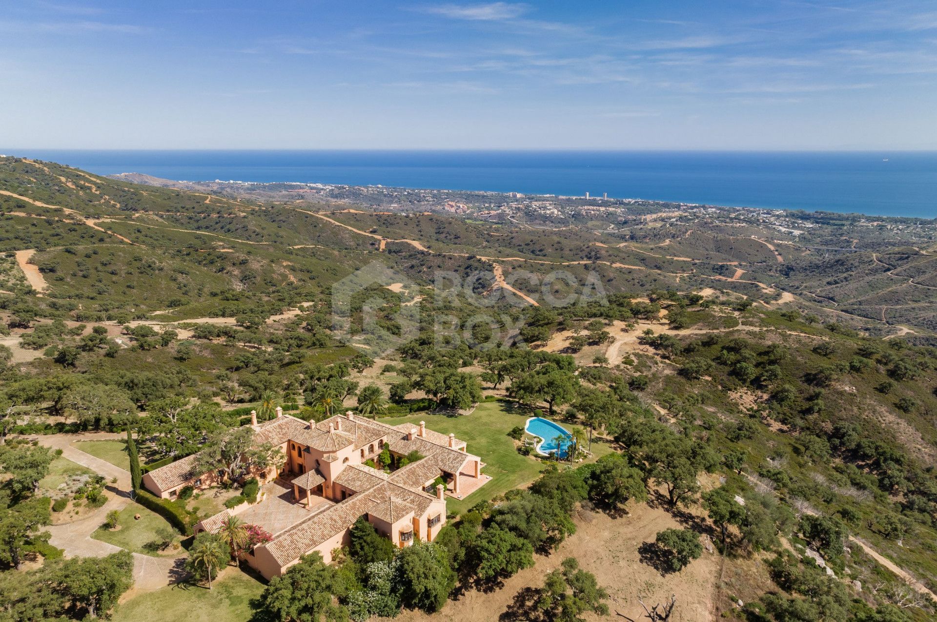 LUXURY VILLA IN MARBELLA