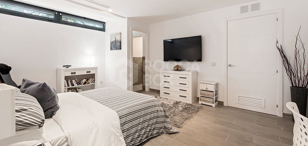 GOLF VIEW VILLA IN MARBELLA