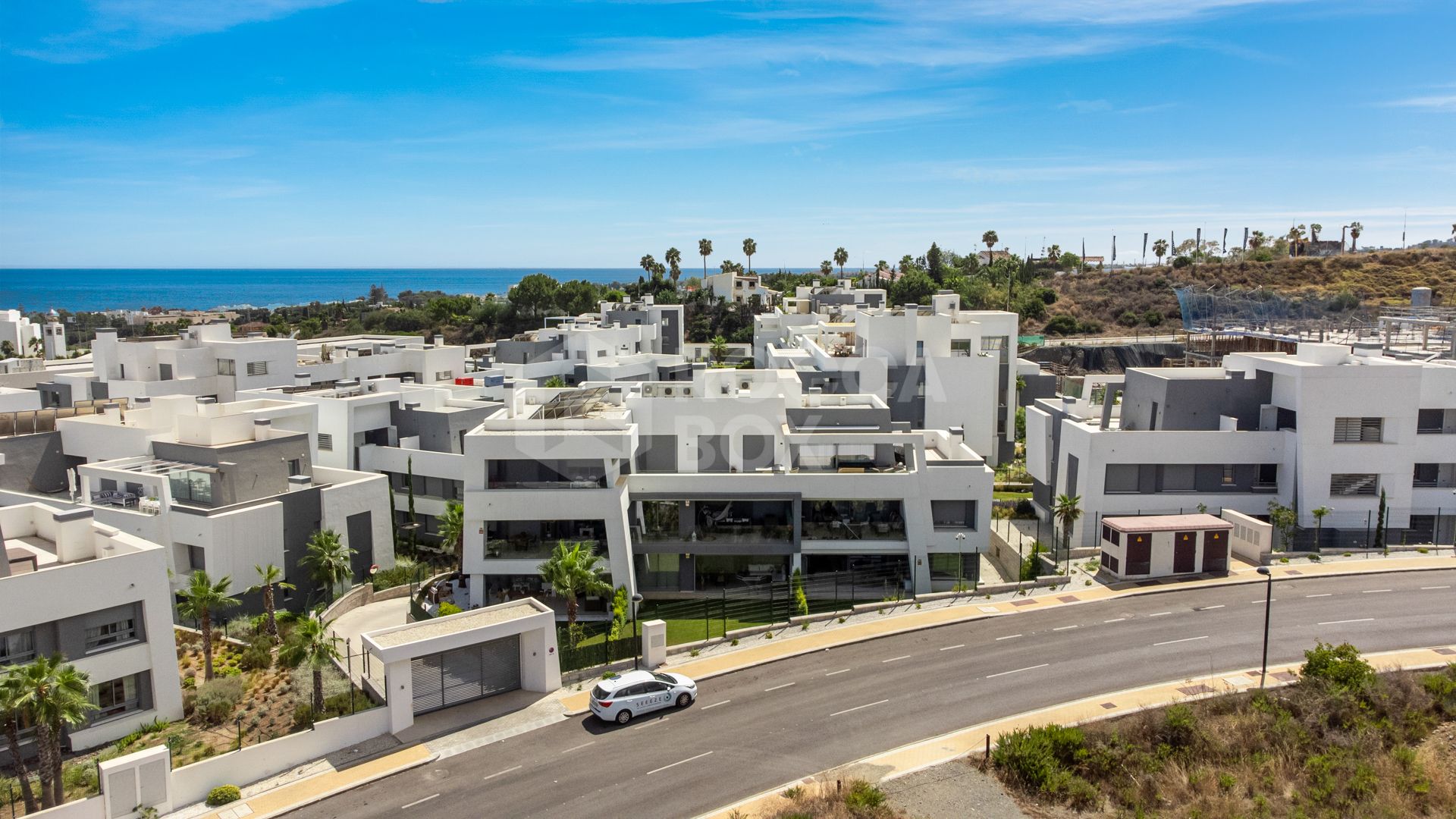 APARTMENT IN ESTEPONA