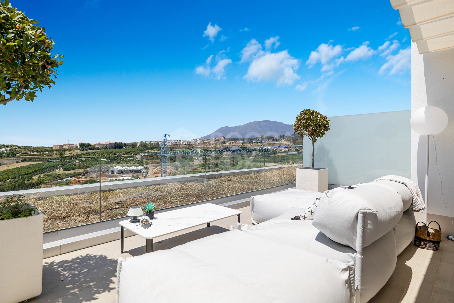 Amazing Townhouse with 3 floors in Estepona