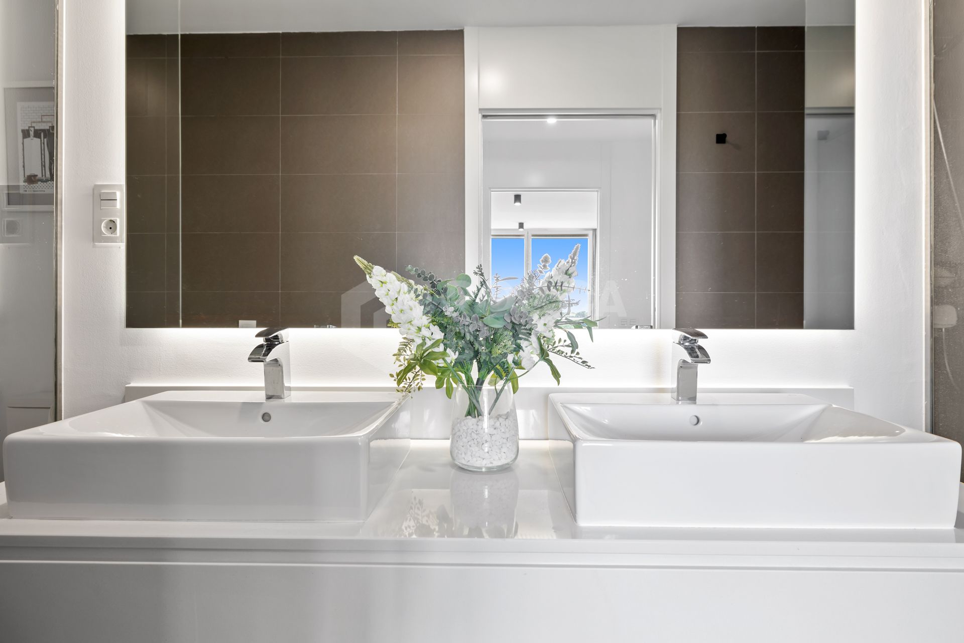 Amazing Townhouse with 3 floors in Estepona