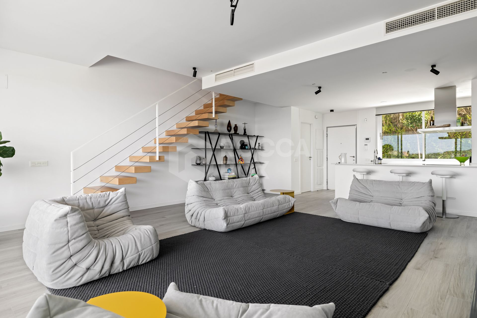 Amazing Townhouse with 3 floors in Estepona