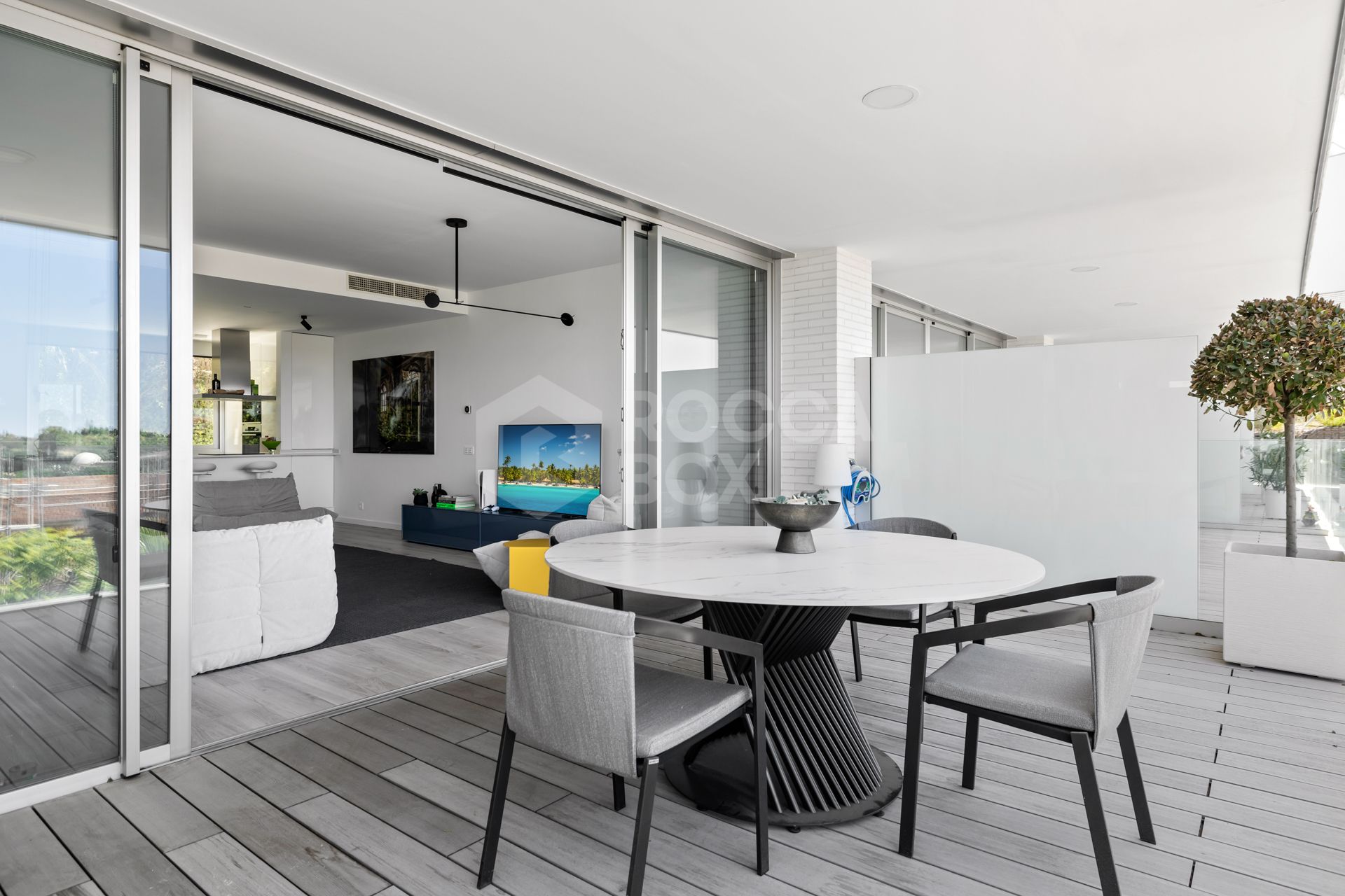 Amazing Townhouse with 3 floors in Estepona