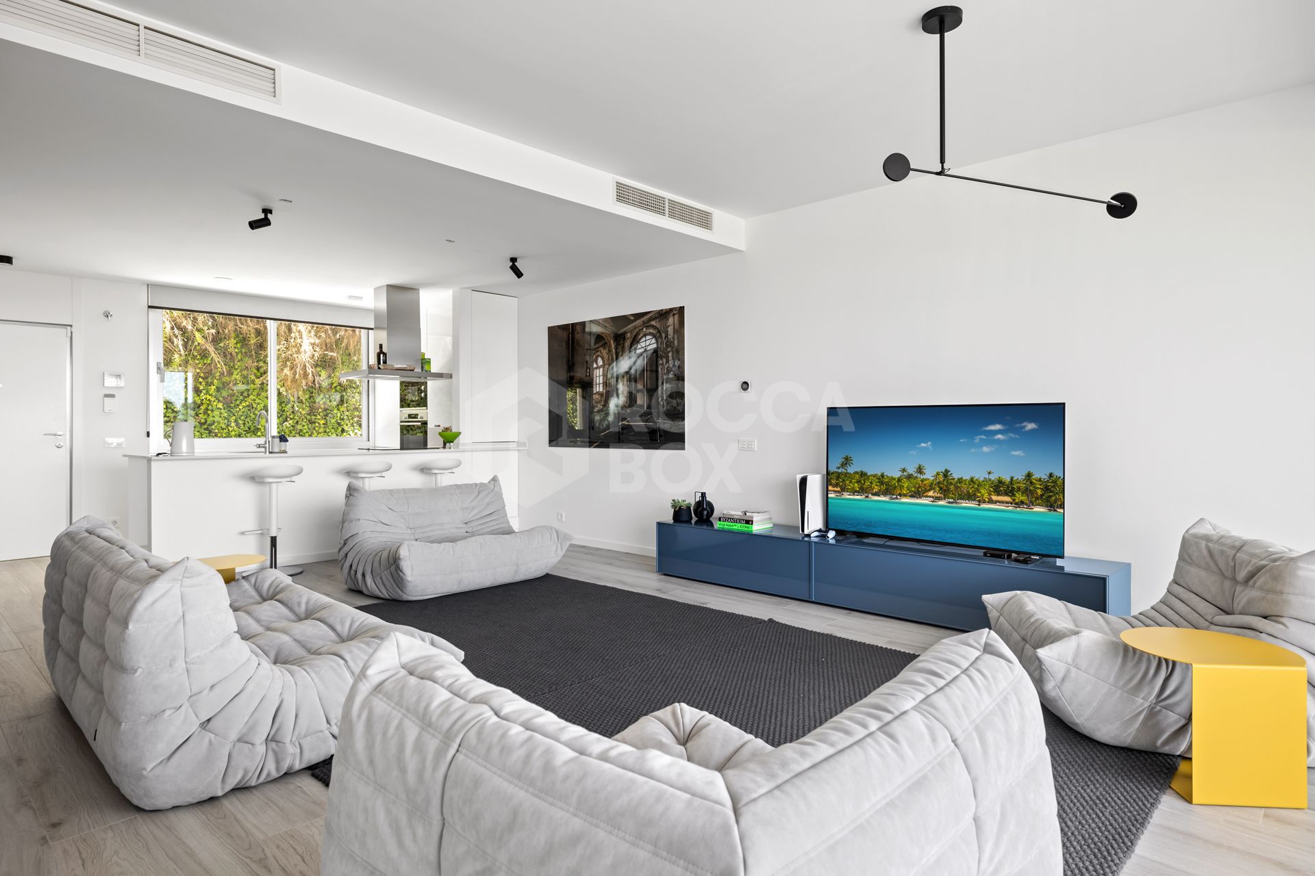 Amazing Townhouse with 3 floors in Estepona