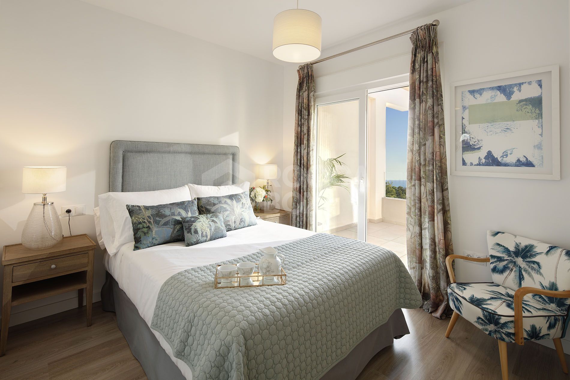 Redefining Coastal Living: Luxury Apartment in Nueva Andalucia, Marbella, with a Rooftop Oasis for Ultimate Relaxation