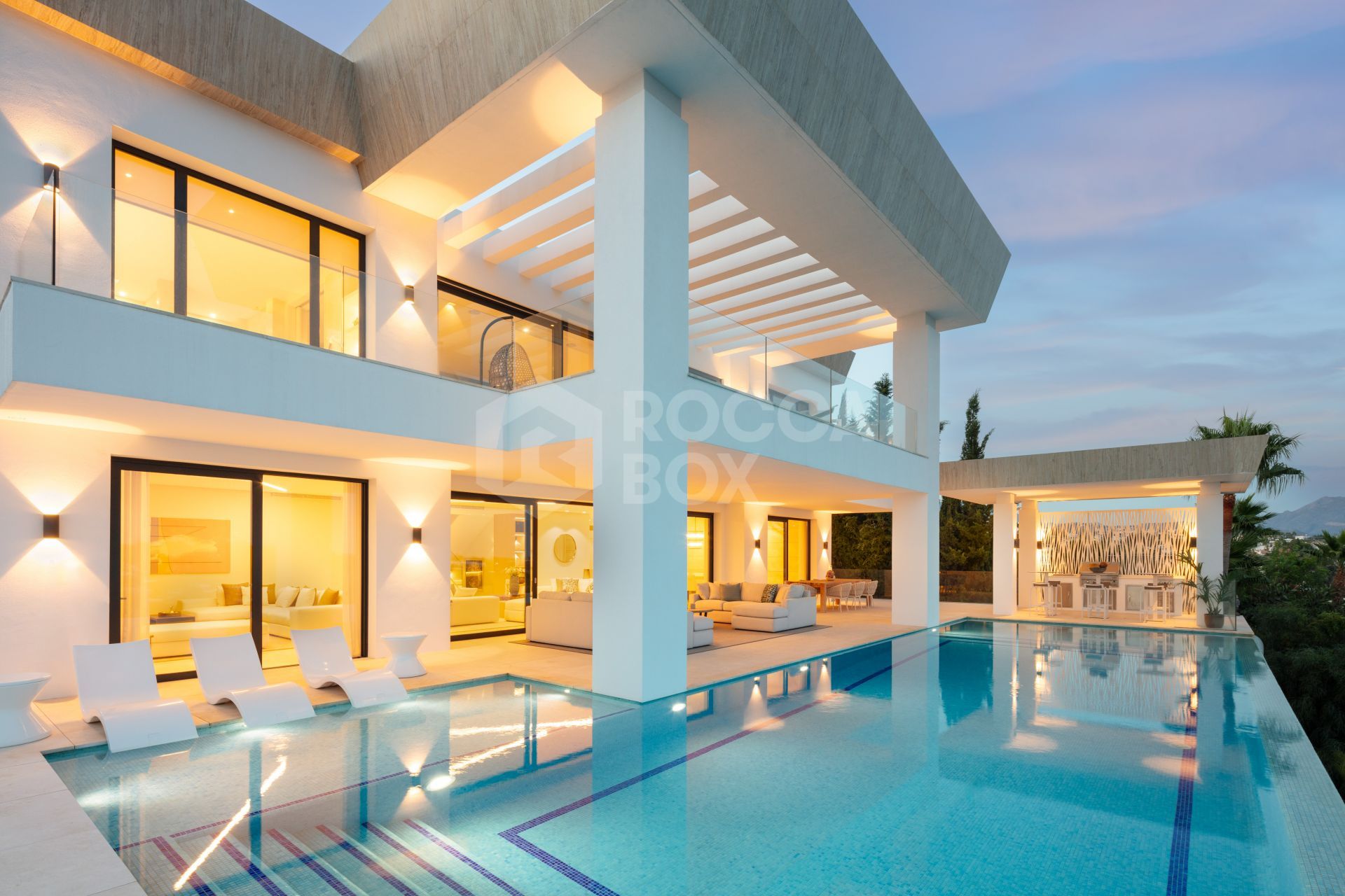 VILLA IN THE NEW GOLDEN MILE
