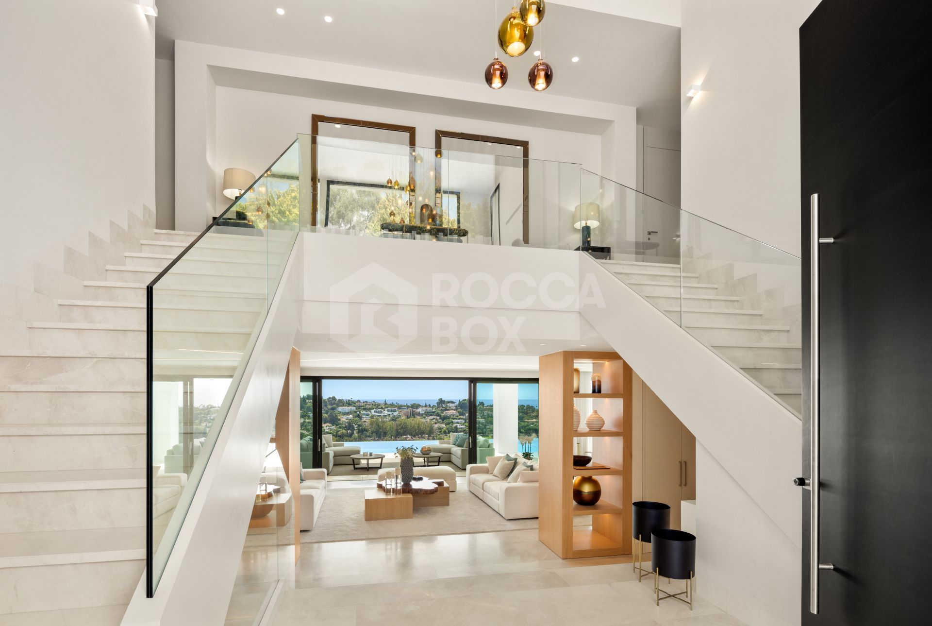 VILLA IN THE NEW GOLDEN MILE