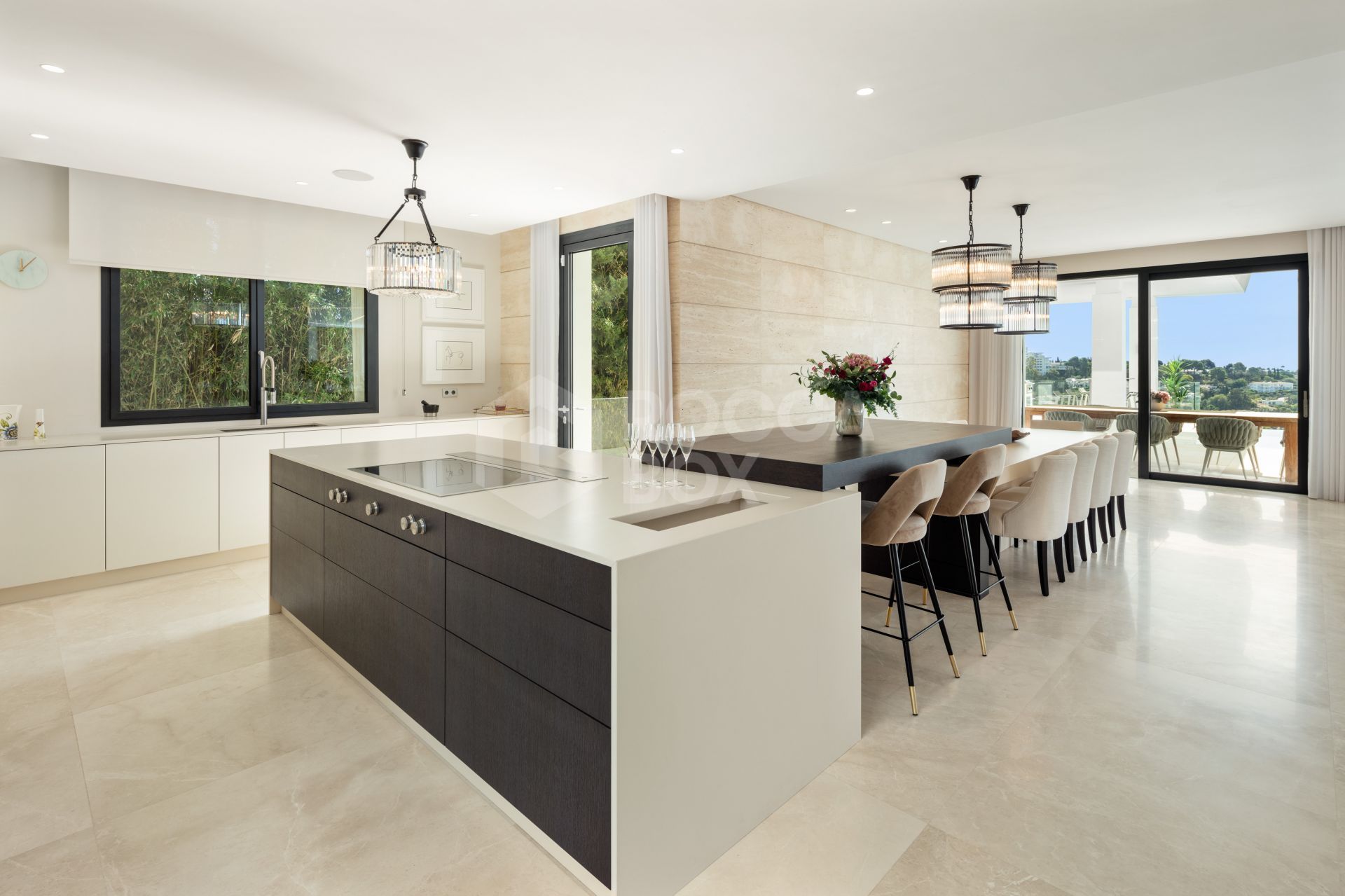 VILLA IN THE NEW GOLDEN MILE