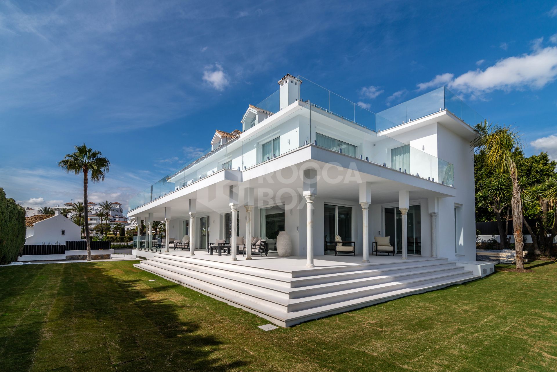 VILLA IN PUERTO BANÚS, MARBELLA