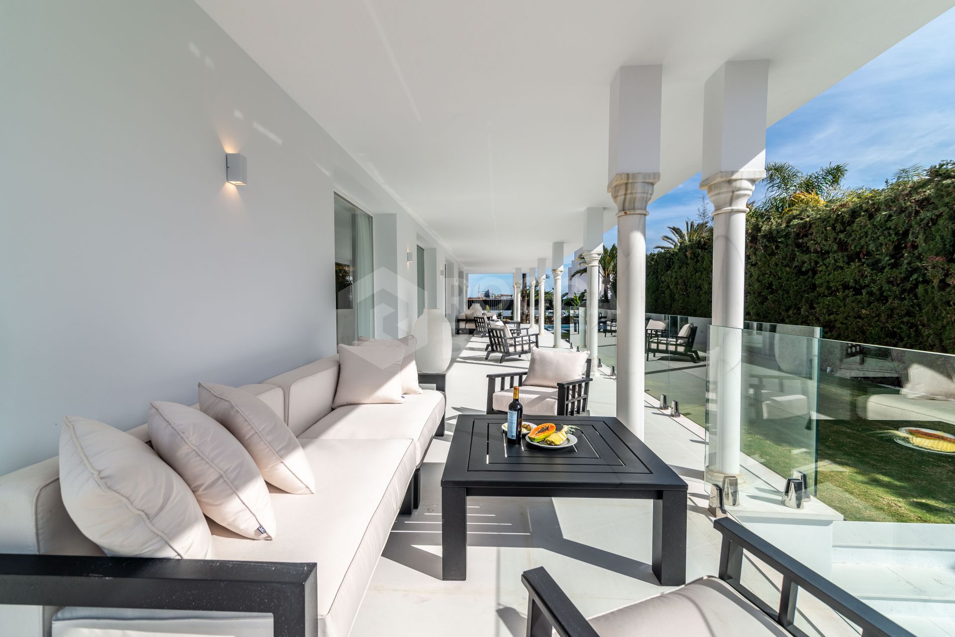 VILLA IN PUERTO BANÚS, MARBELLA