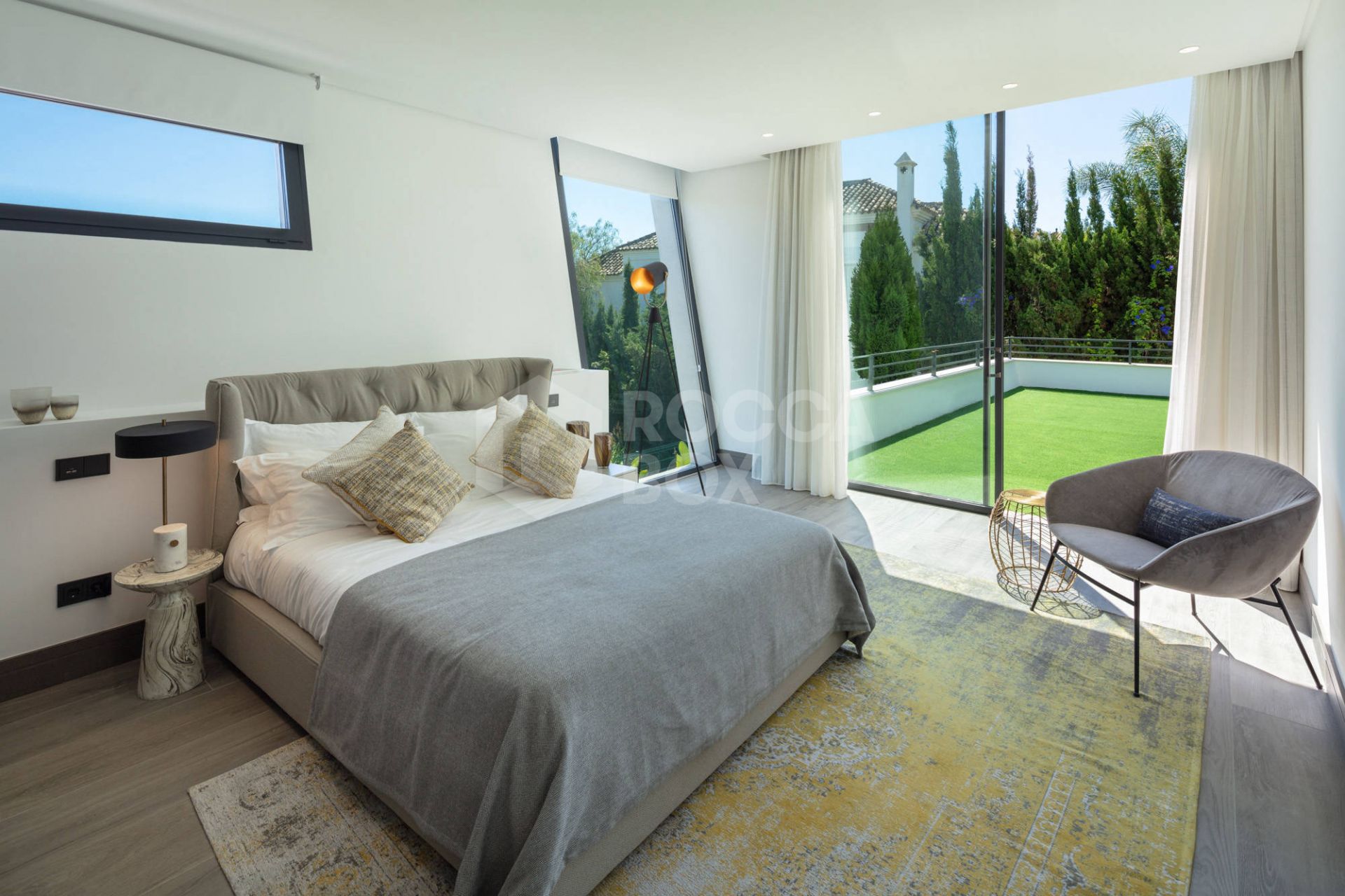 Contemporary Masterpiece in Nueva Andalucia: A Luxurious Haven