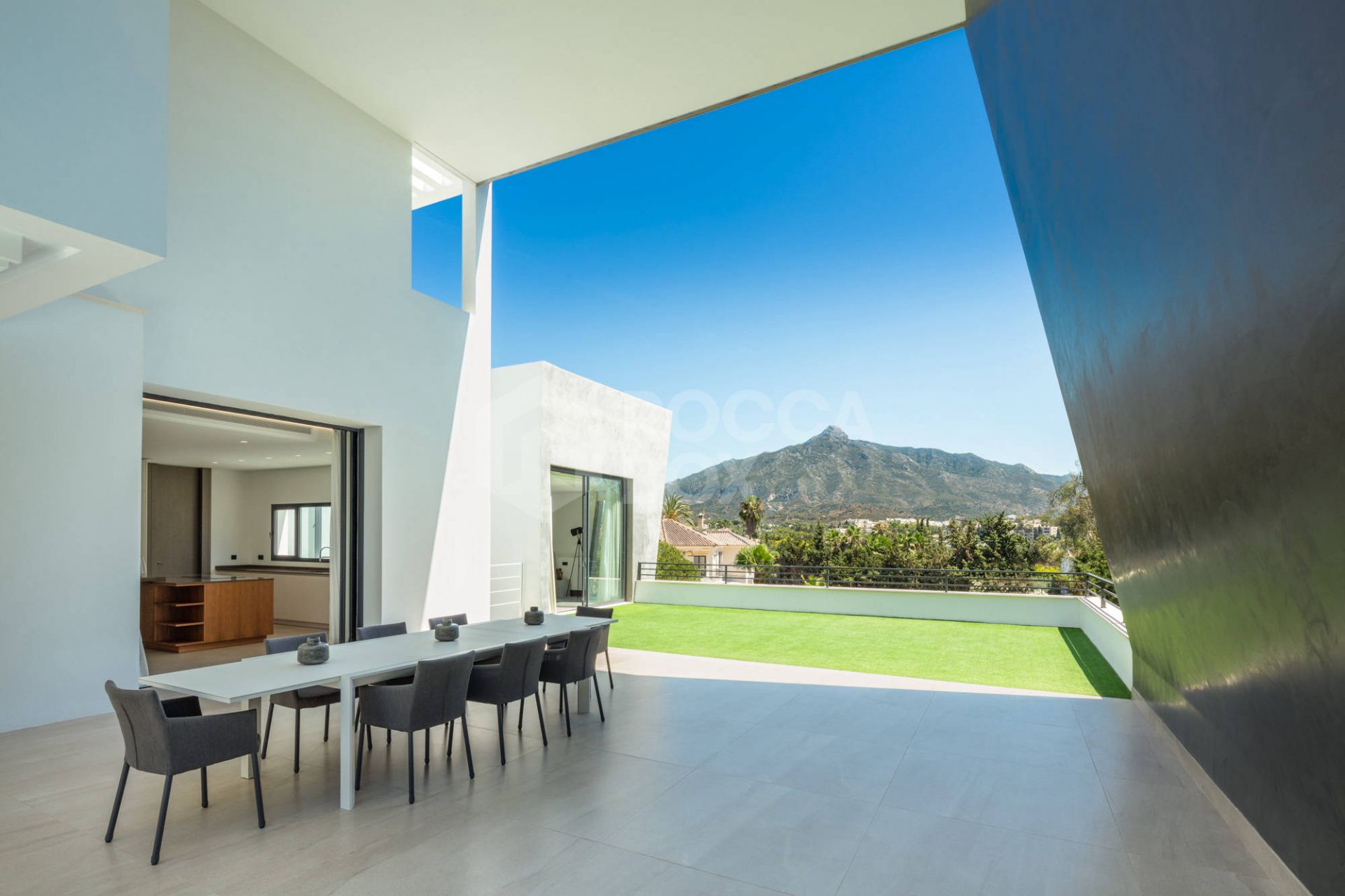 Contemporary Masterpiece in Nueva Andalucia: A Luxurious Haven