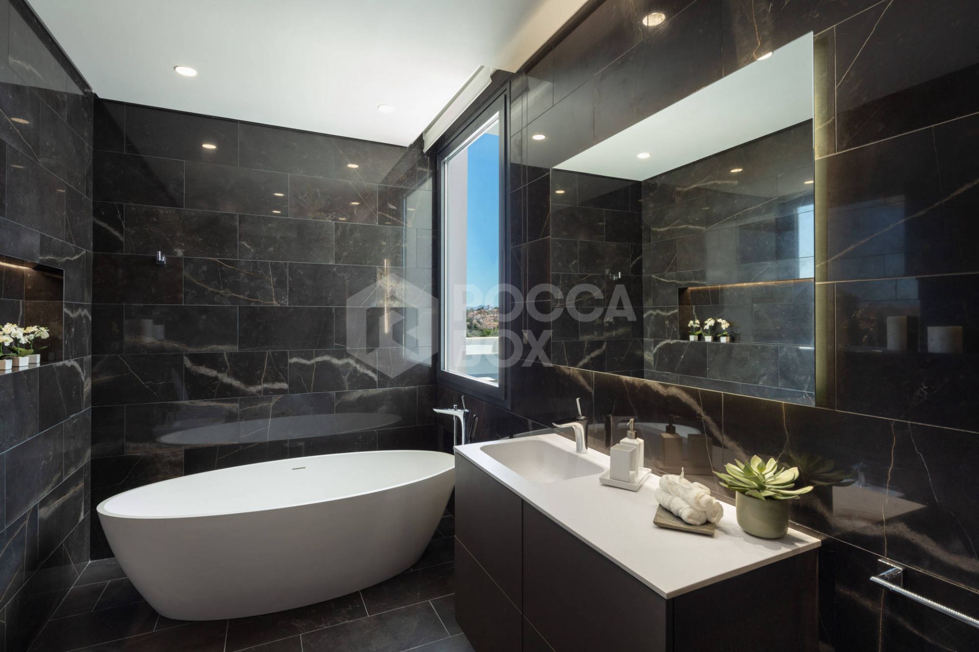 Contemporary Masterpiece in Nueva Andalucia: A Luxurious Haven