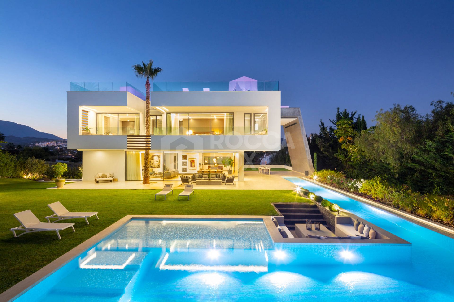 Contemporary Masterpiece in Nueva Andalucia: A Luxurious Haven