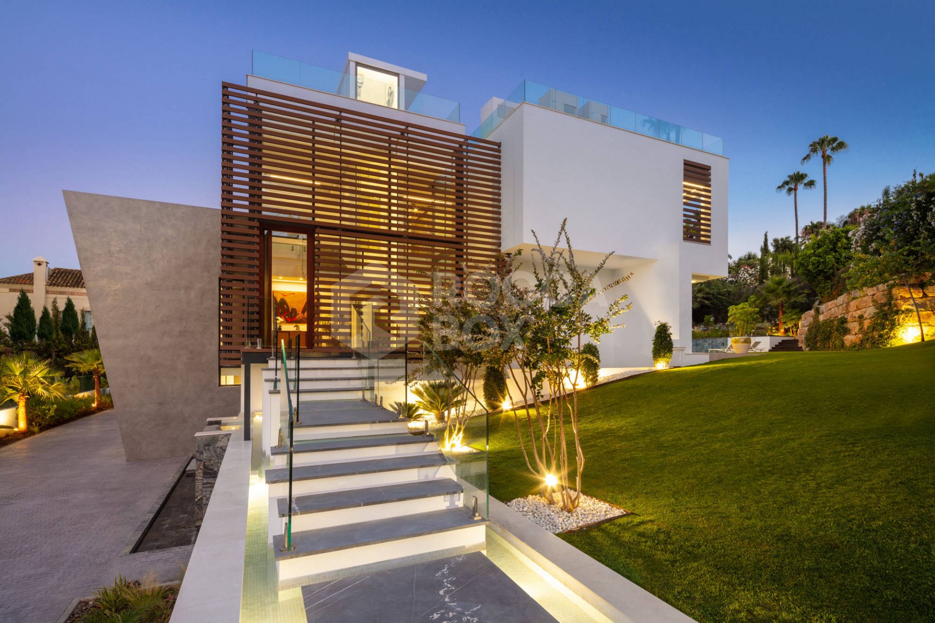 Contemporary Masterpiece in Nueva Andalucia: A Luxurious Haven