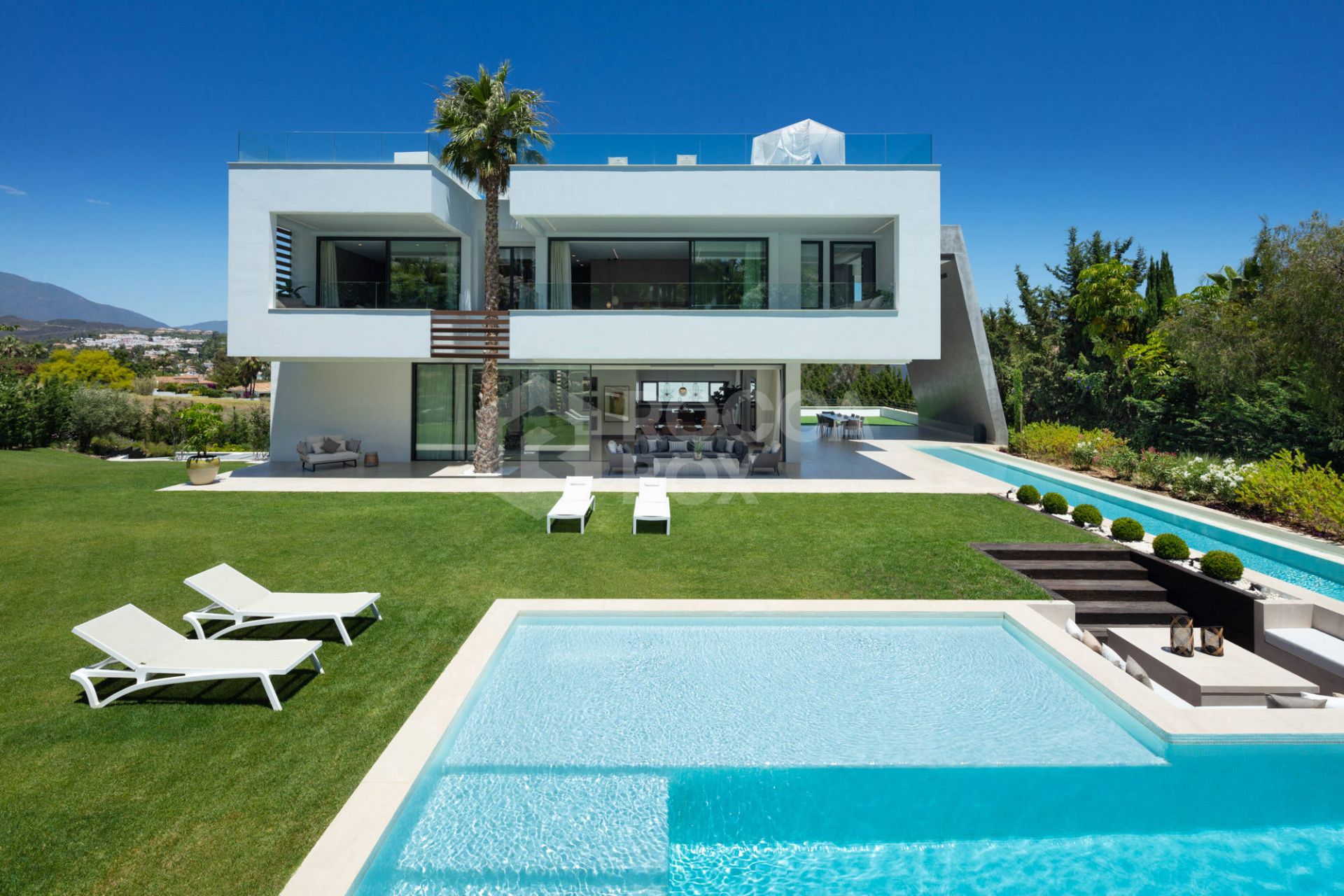 Contemporary Masterpiece in Nueva Andalucia: A Luxurious Haven