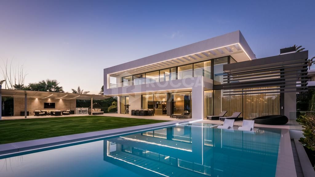 Unparalleled Craftsmanship: Modern Villa in Lomas del Marbella Club