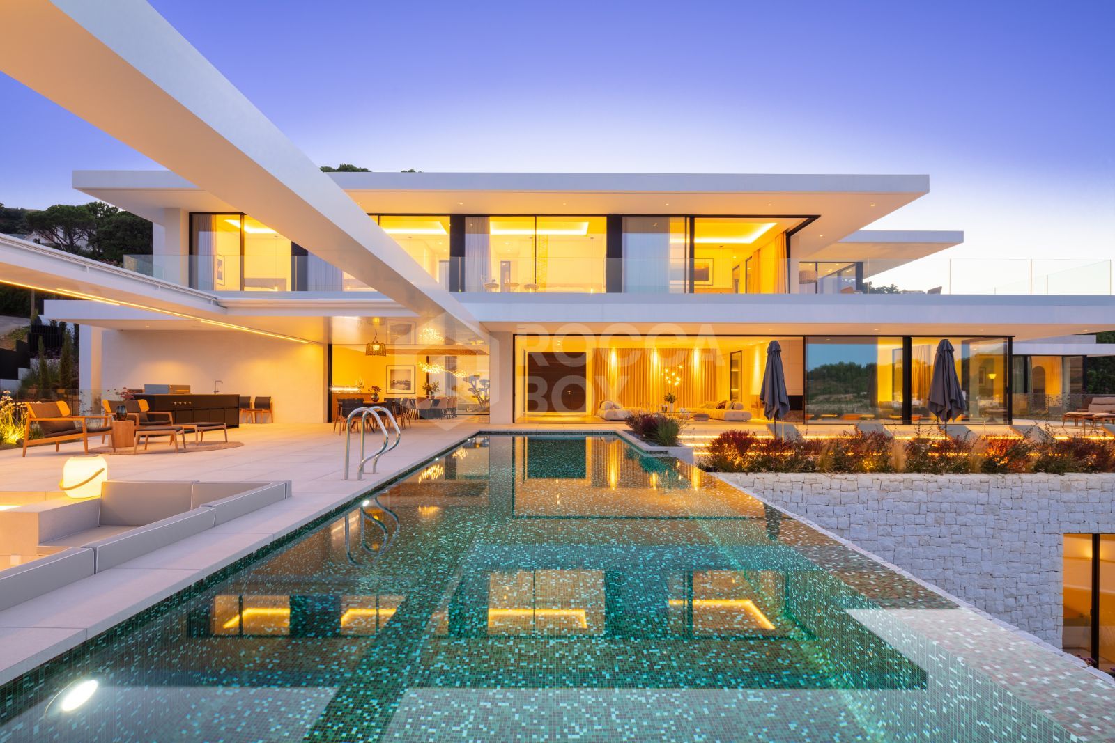 Luxury Living Redefined: Contemporary Villa in El Madroñal