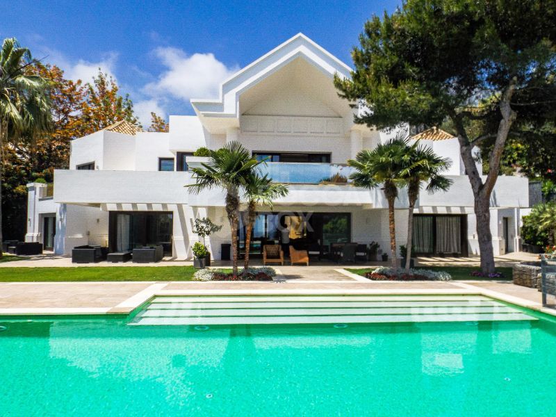 Luxurious Villa in Sierra Blanca - A Harmonious Blend of Design and Location