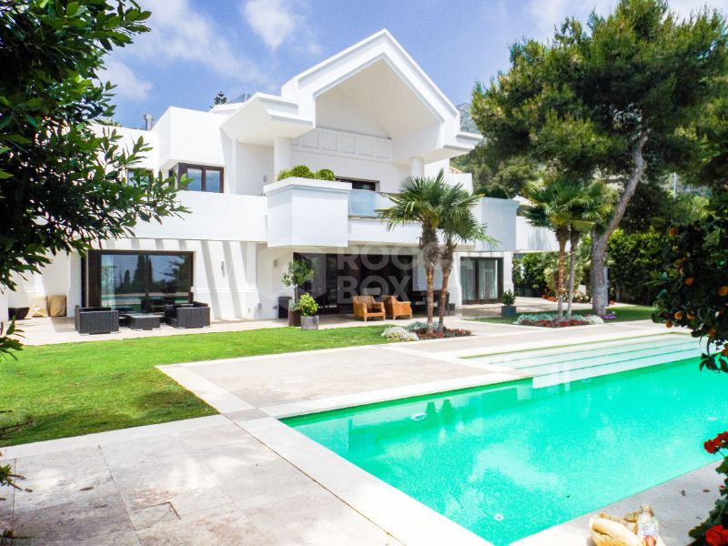 Luxurious Villa in Sierra Blanca - A Harmonious Blend of Design and Location